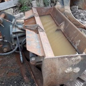 foto New Holland B110 +mozlywy mlot plug (koparko ladowarka platniczki)