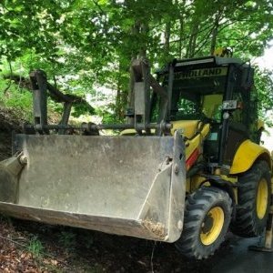 foto New Holland B110 +mozlywy mlot plug (koparko ladowarka platniczki)