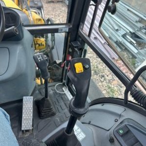 foto New Holland B100C