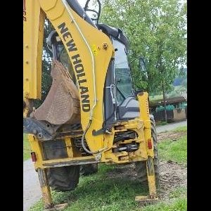 foto NewHolland B115B joystick platniczki koparko-ladowarka