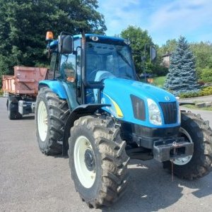 foto 86HP ciągnik New Holland T5040 +przyczepa 11t hakowiec (2013)