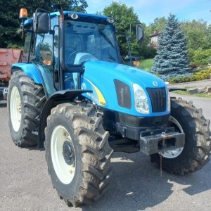 foto 86HP ciągnik New Holland T5040